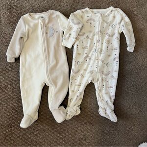 Fleece pajama bundle size 9 months